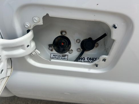 Used 2013 Ford F250 AWD/4WD image 16