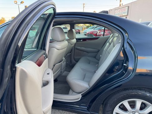 Used 2004 Lexus ES 330 image 20