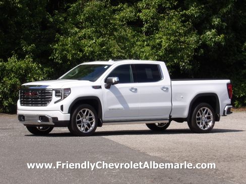 Used 2026 GMC Sierra 1500 4x4 Crew Cab Denali image 1