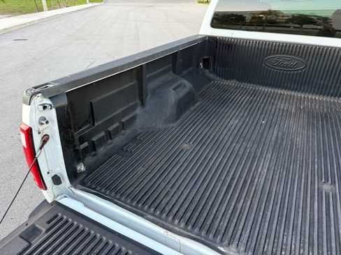 Used 2009 Ford F250 XL image 45