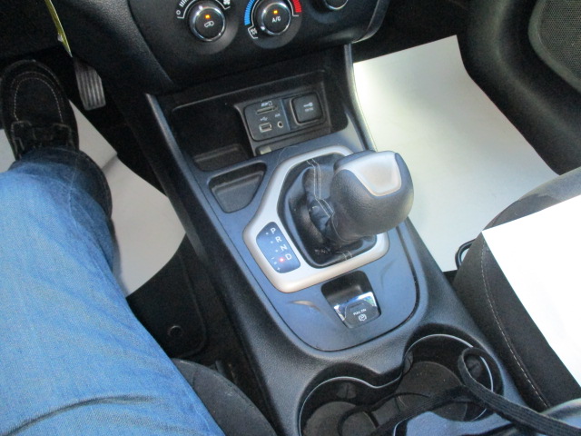 Used 2018 Jeep Cherokee FWD Latitude image 42