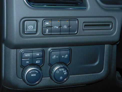 Used 2023 Chevrolet Tahoe LT image 6