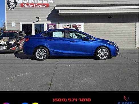 Used 2016 Chevrolet Cruze LT image 8
