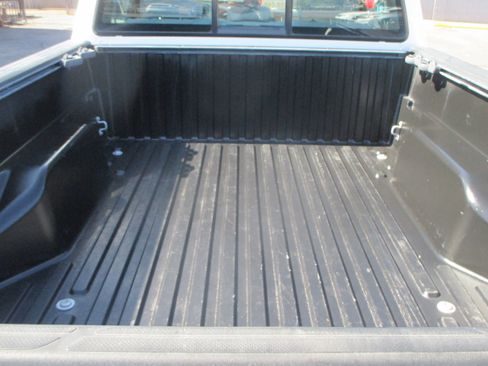 Used 2014 Toyota Tacoma w/ SR5 Package RWD image 12