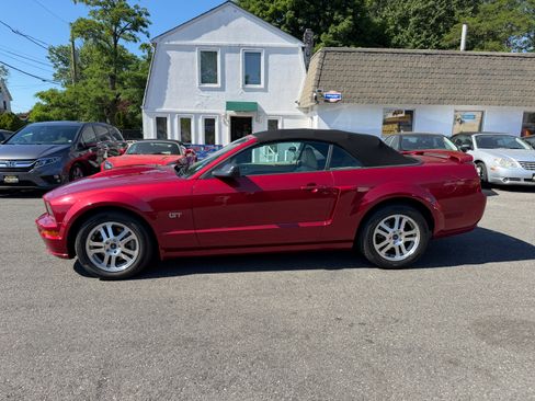 Used 2005 Ford Mustang GT Premium Convertible RWD image 28