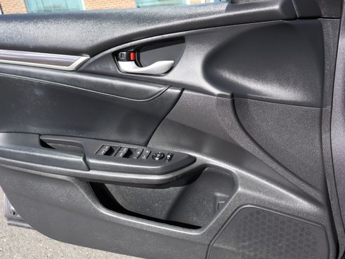 Used 2020 Honda Civic EX-L image 17