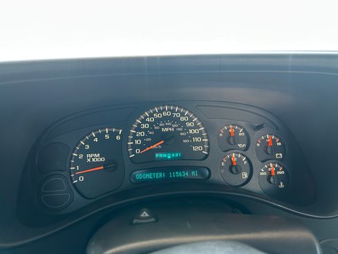 Used 2004 Chevrolet Silverado 1500 LS image 17