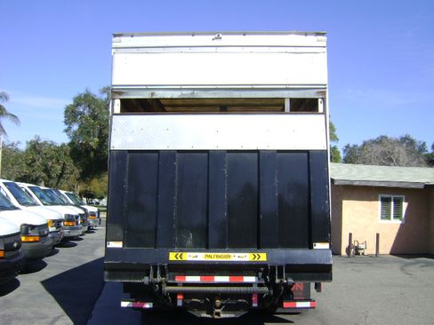 Used 2017 Ford F550 image 5