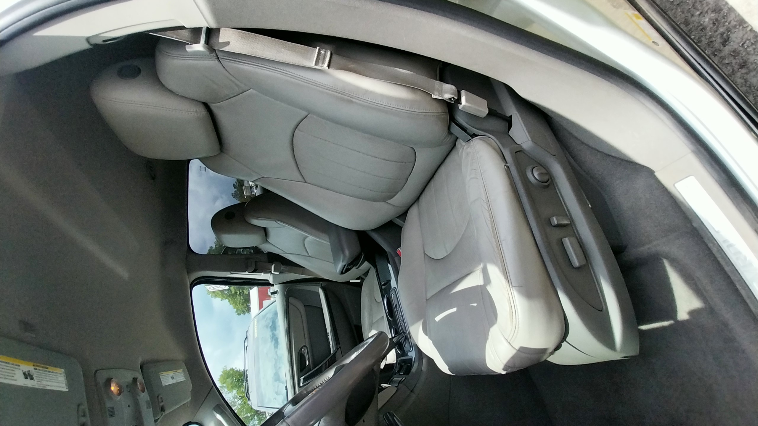 Used 2015 Chevrolet Traverse AWD LTZ image 9