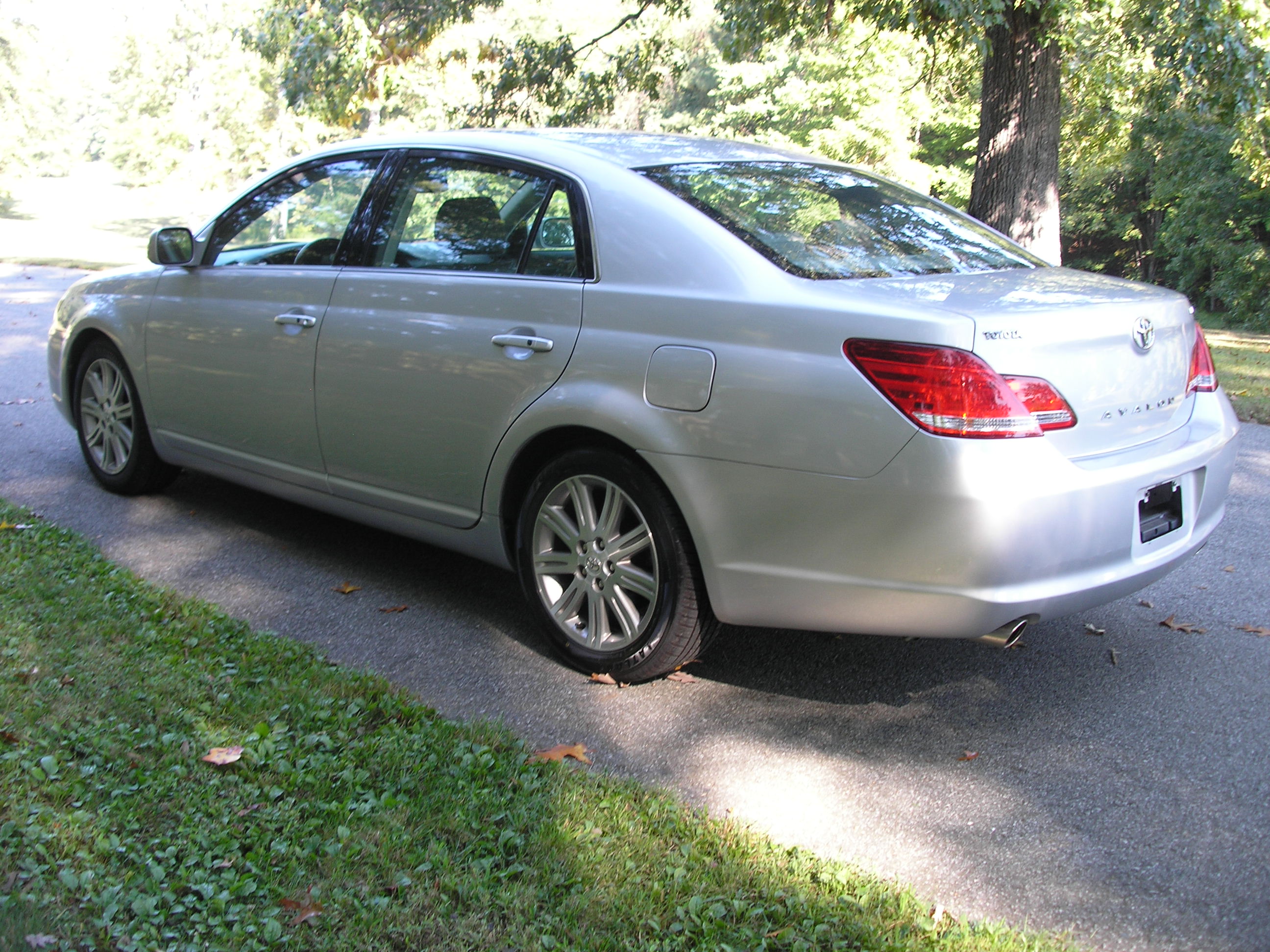 Used 2007 Toyota Avalon Limited FWD image 8