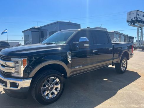 Used 2019 Ford F250 King Ranch image 1