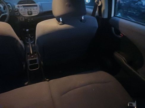 Used 2010 Honda Fit image 17