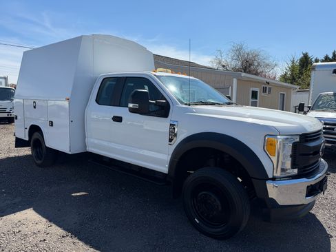 Used 2017 Ford F550 image 6