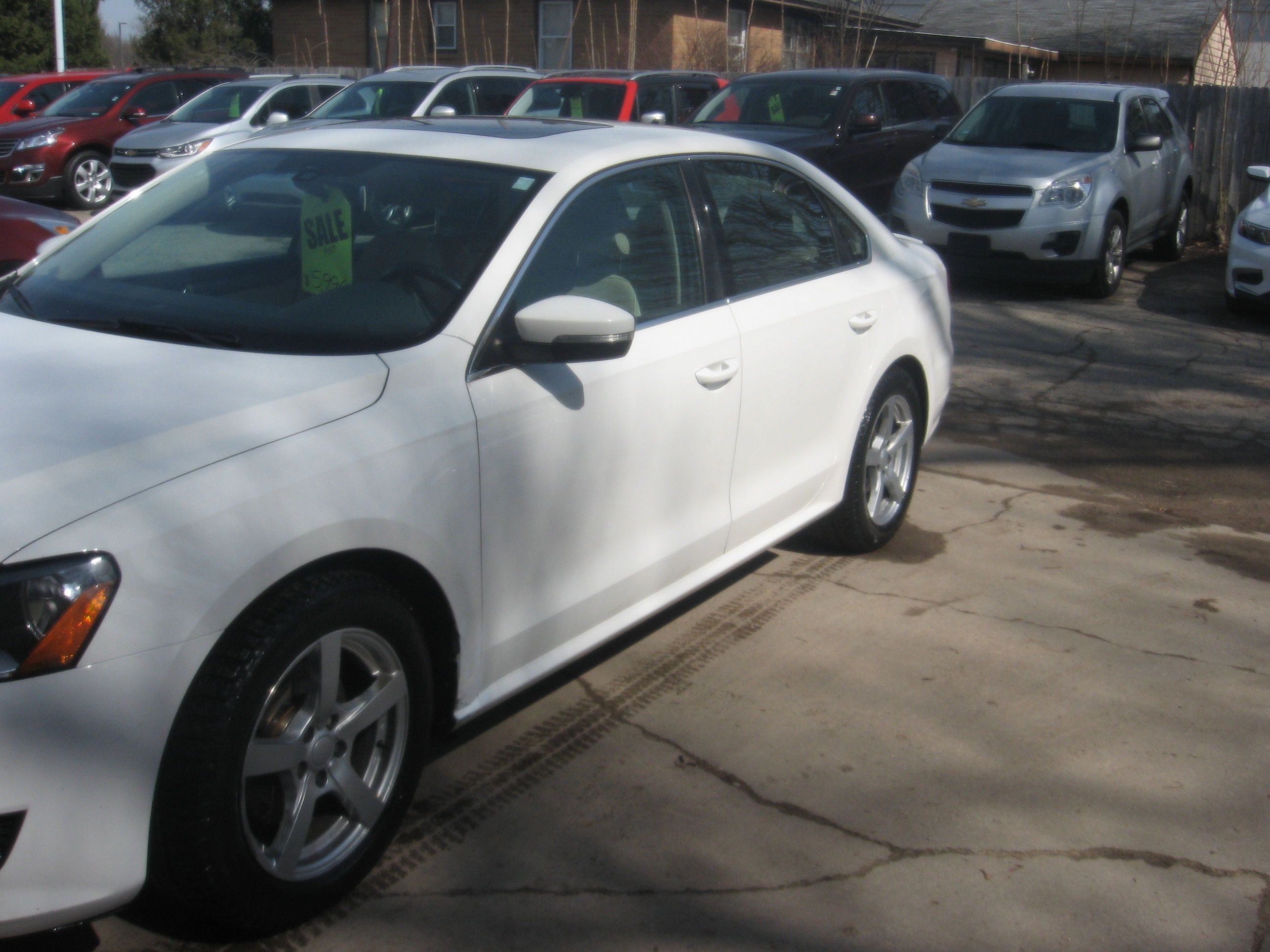 Used 2014 Volkswagen Passat 2.5 SE FWD image 1