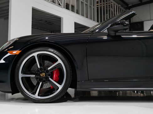 Used 2015 Porsche 911 Targa 4S image 12