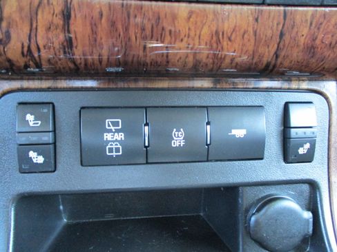 Used 2013 Chevrolet Traverse LT image 45