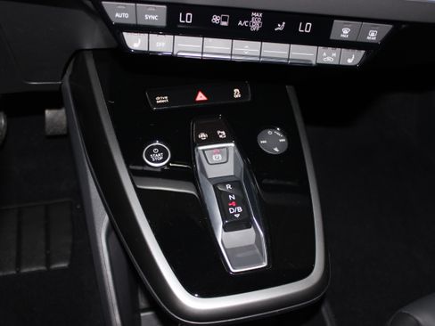 Used 2024 Audi Q4 e-tron quattro Premium Plus AWD/4WD image 19