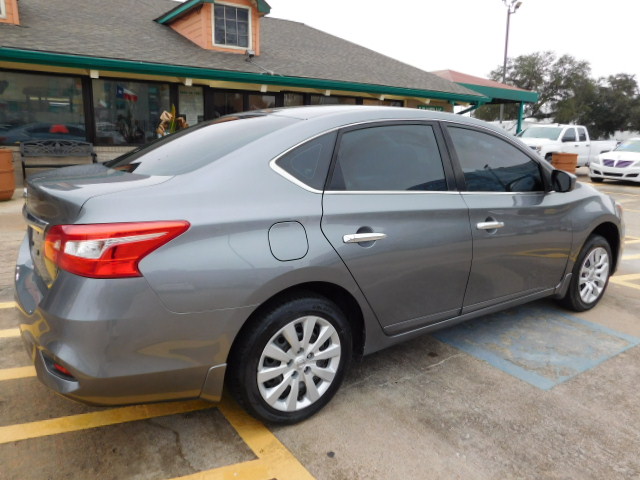 Used 2019 Nissan Sentra S FWD image 9