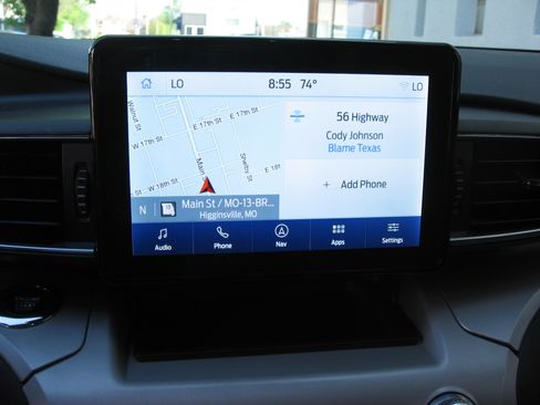 Used 2023 Ford Explorer XLT AWD/4WD image 11