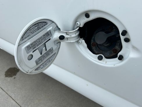 Used 2014 Chevrolet Express 2500 image 20