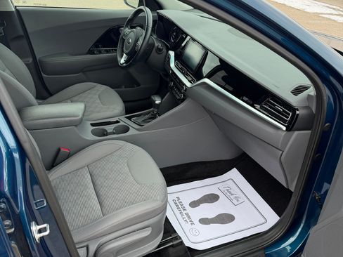 Used 2020 Kia Niro EX image 15