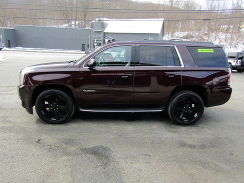 Used 2017 GMC Yukon SLT image 5