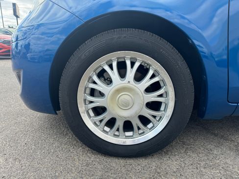 Used 2009 Toyota Yaris image 11