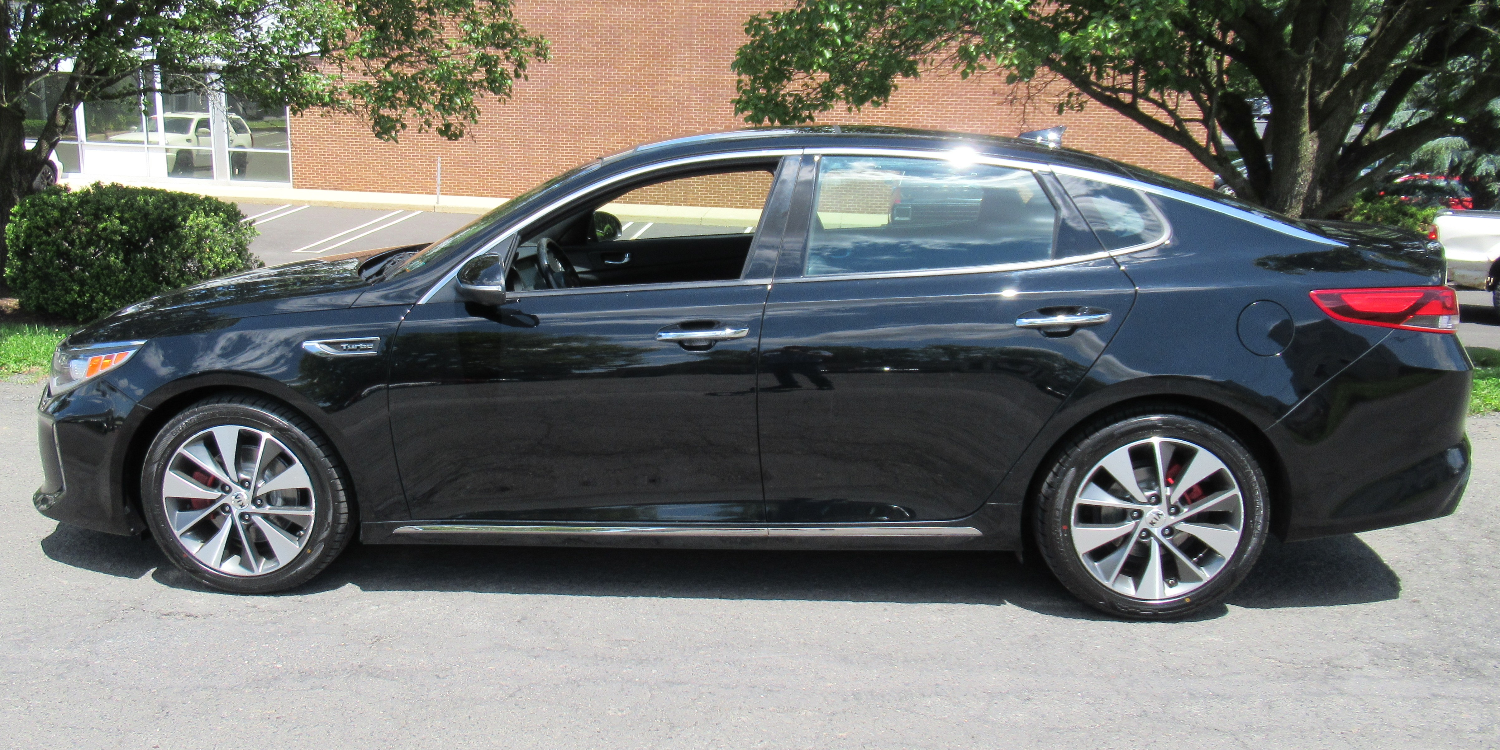 Used 2016 Kia Optima SX FWD image 3
