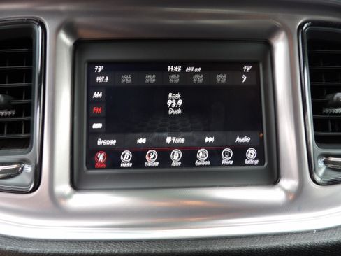 Used 2021 Dodge Challenger SXT image 11