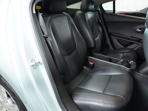 Used 2013 Chevrolet Volt Premium FWD image 12