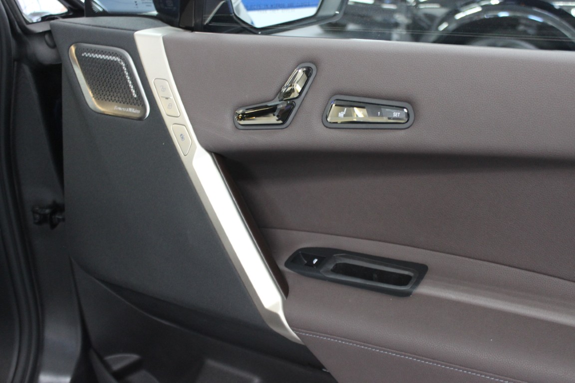 Used 2024 BMW iX M60 AWD/4WD image 40