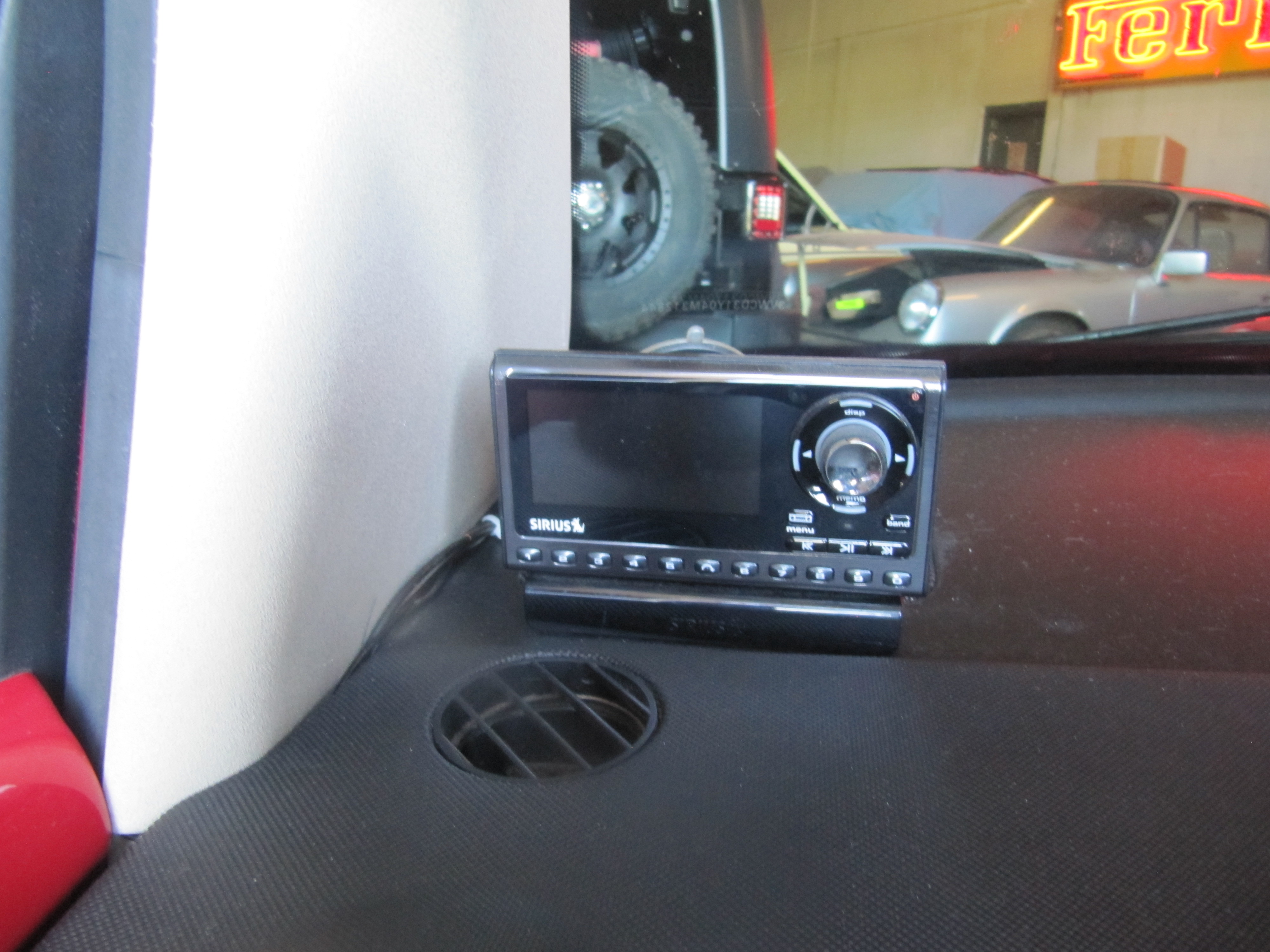 Used 2004 Volkswagen Beetle GLS Turbo Convertible FWD image 16