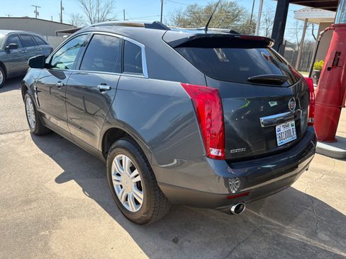 Used 2010 Cadillac SRX Luxury image 3