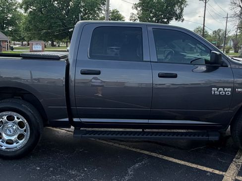 Used 2014 RAM 1500 ST AWD/4WD image 6