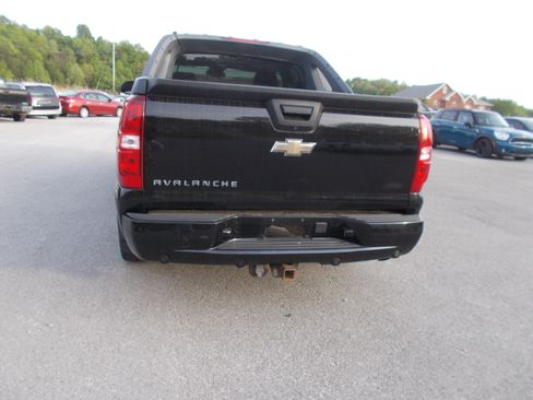 Used 2008 Chevrolet Avalanche AWD/4WD image 4