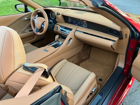 Used 2021 Lexus LC 500 Convertible RWD image 14