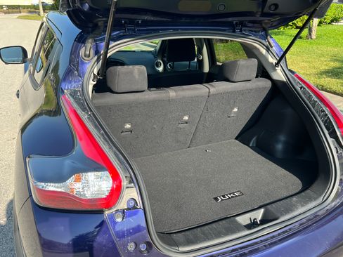 Used 2015 Nissan Juke SV image 9