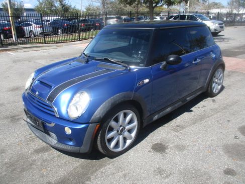 Used 2006 MINI Cooper S image 2
