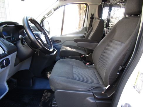 Used 2019 Ford Transit 250 image 9