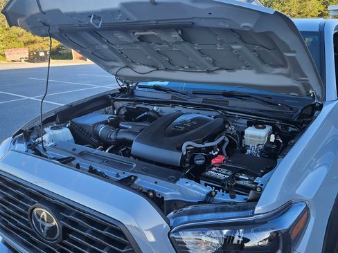 Used 2019 Toyota Tacoma image 18