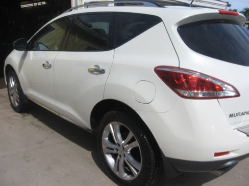 Used 2011 Nissan Murano AWD image 6