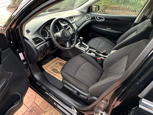 Used 2019 Nissan Sentra SV image 7