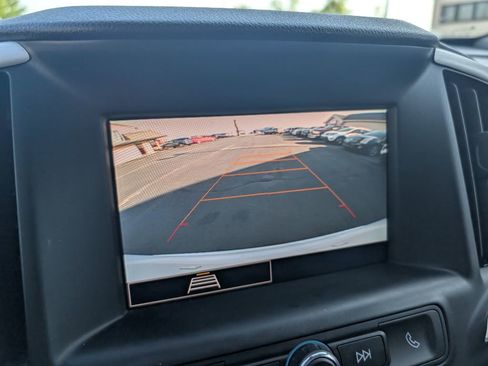 Used 2024 GMC Terrain AWD SLE image 12