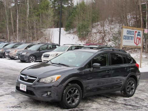 Used 2015 Subaru XV Crosstrek 2.0i Premium image 2