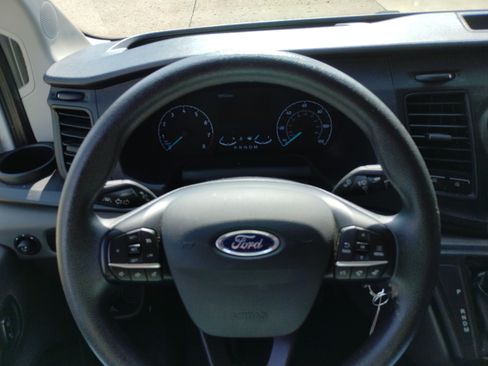 Used 2024 Ford Transit 250 image 11