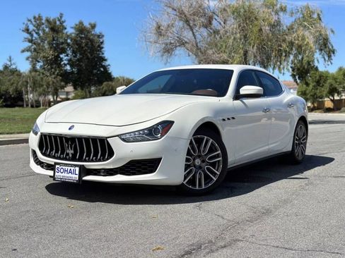 Used 2018 Maserati Ghibli image 1