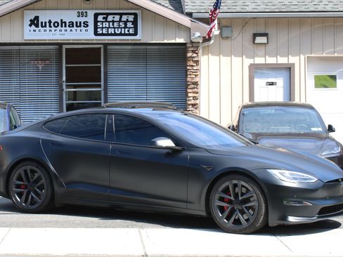 Used 2022 Tesla Model S Plaid AWD/4WD image 1