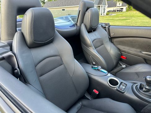 Used 2013 Nissan 370Z Touring Sport image 19