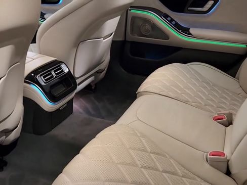 Used 2022 Mercedes-Benz S 500 image 28