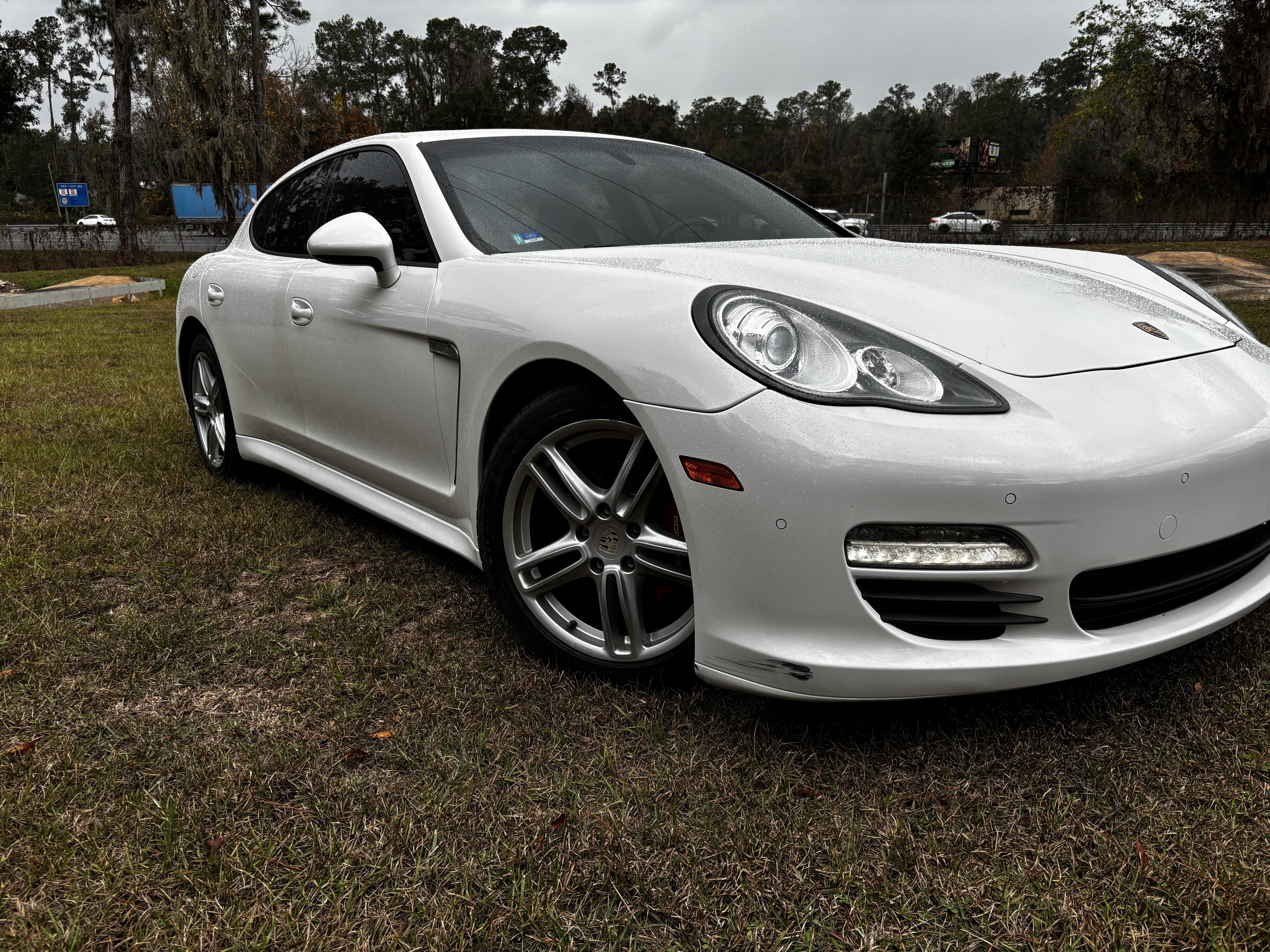 Used 2011 Porsche Panamera 4 image 1